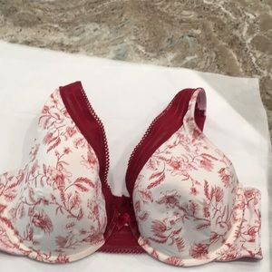 Cacique triangle smooth bra 40DDD underwire bra